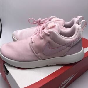 Nike roshe one girls pink shoes sneakers